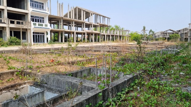 Một thị xã 2 dự án nghìn tỷ 'phơi sương'- Ảnh 1. Một thị xã 2 dự án nghìn tỷ 'phơi sương'- Ảnh 1.