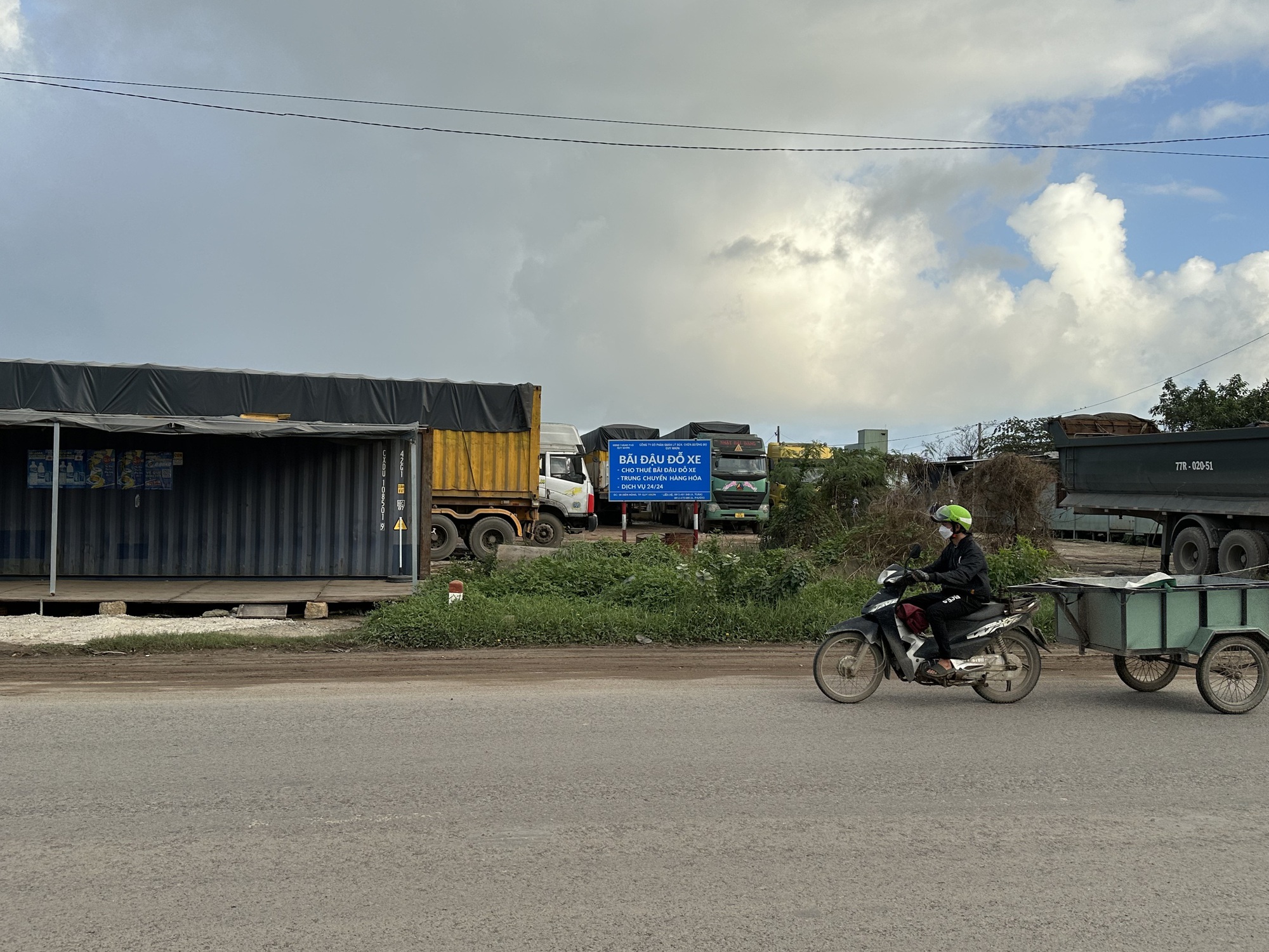 Công an vào cuộc vụ 2 khu “đất vàng” ở Quy Nhơn bị chiếm dụng làm bãi đậu xe- Ảnh 4.