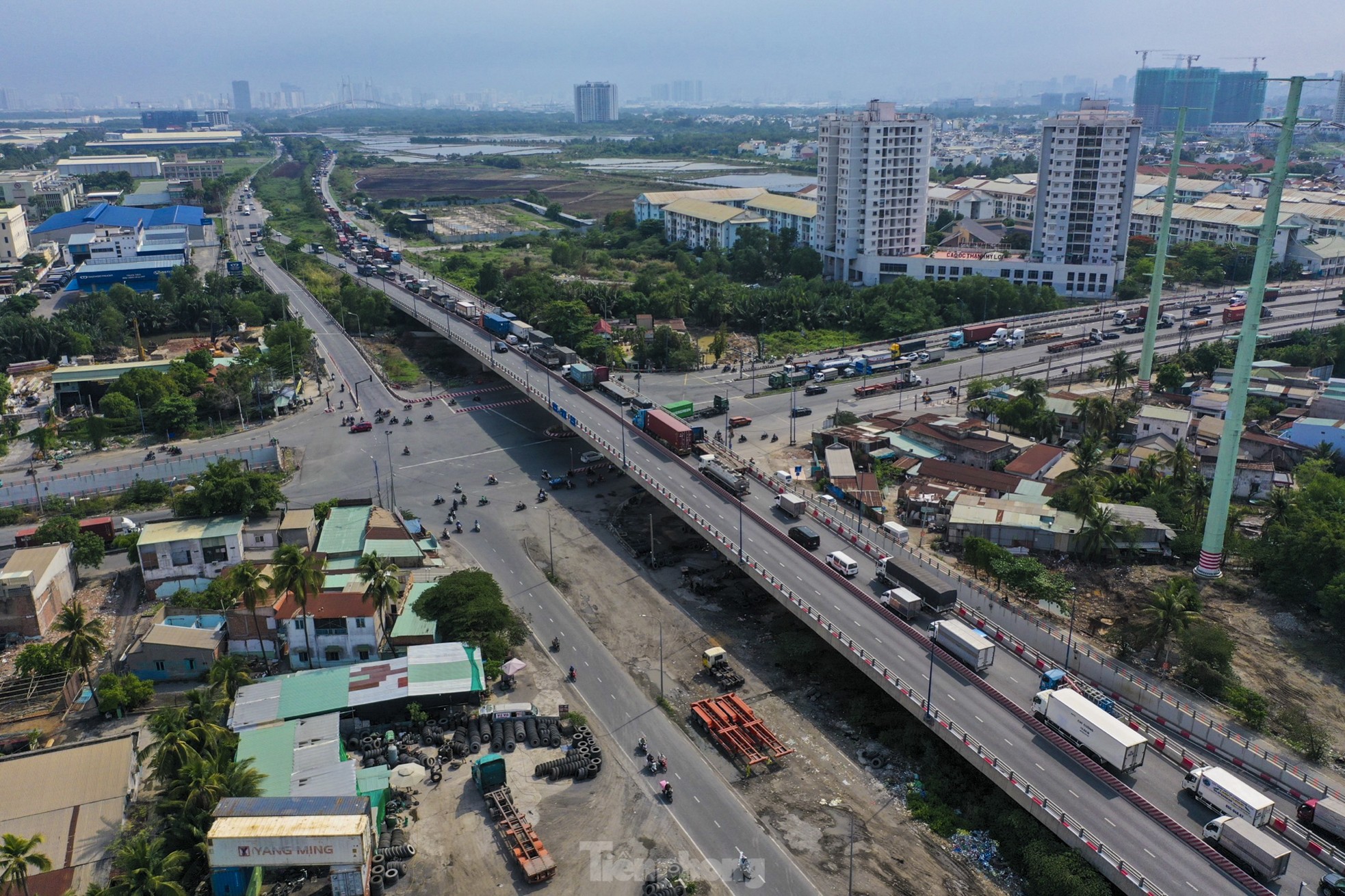 Toàn cảnh khu vực giải toả 200 ngôi nhà để làm nút giao 3 tầng ở TPHCM- Ảnh 1.